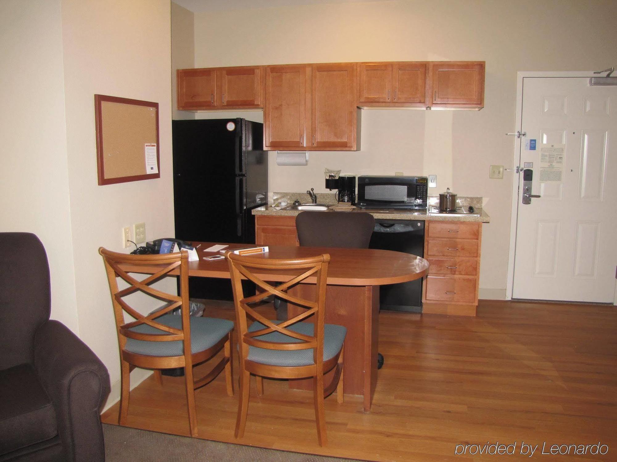Candlewood Suites Longview By Ihg Экстерьер фото